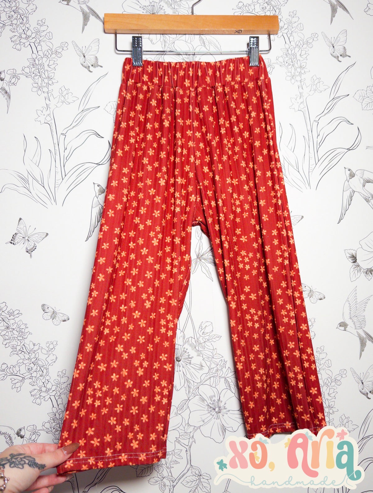 Apple Red Floral