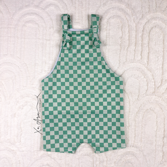 4T RTS - Green Checkered Overalls